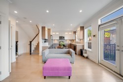 5319 Chambers Street  Vancouver, BC V5R 3M2