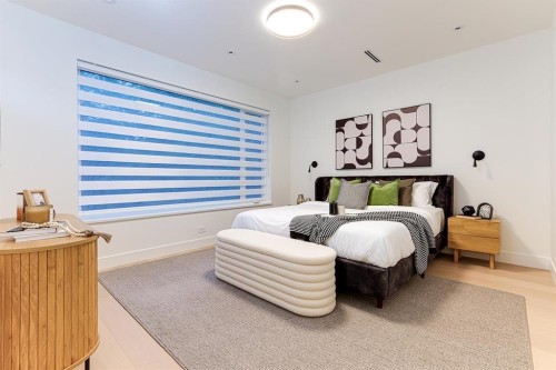 1943 6Th Avenue E, Vancouver, BC 