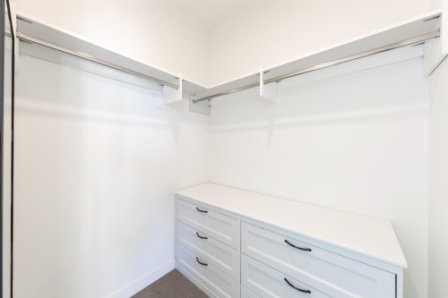 607-7588 16Th Street, Burnaby, BC 