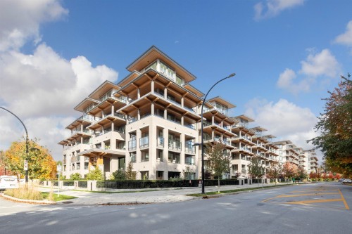 607-7588 16Th Street, Burnaby, BC 