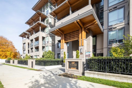 607-7588 16Th Street, Burnaby, BC 