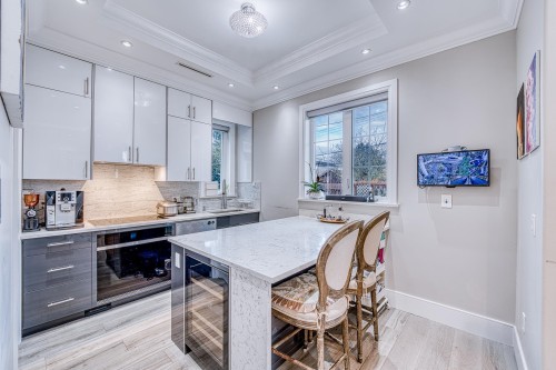 3537 18Th Avenue W, Vancouver, BC 