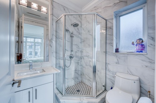 3537 18Th Avenue W, Vancouver, BC 