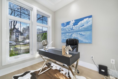 3537 18Th Avenue W, Vancouver, BC 