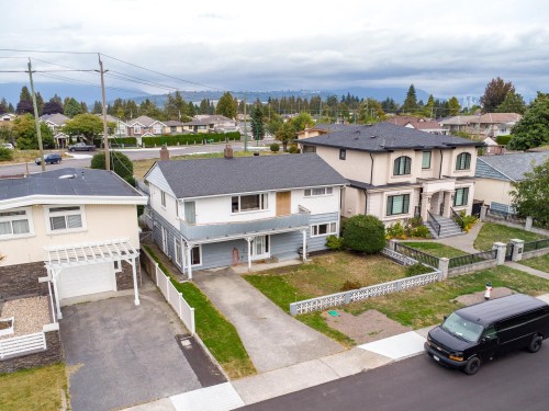 6995 Mcbride Street  Burnaby, BC V5E 1R1