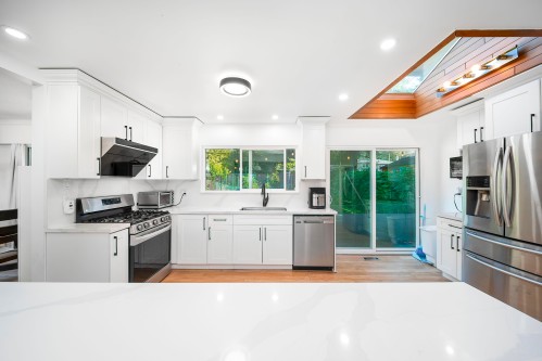 2011 Paulus Crescent, Burnaby, BC 