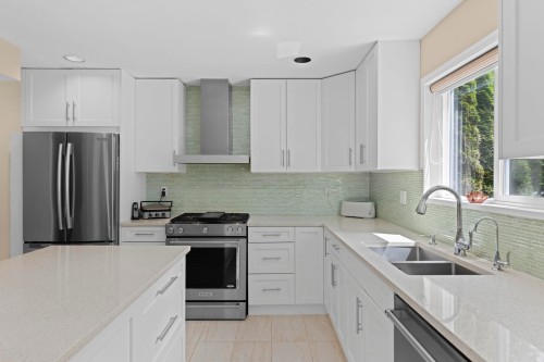 1426 Fulton Avenue, West Vancouver, BC 