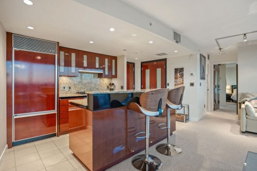 3206-938 Nelson Street, Vancouver, BC 