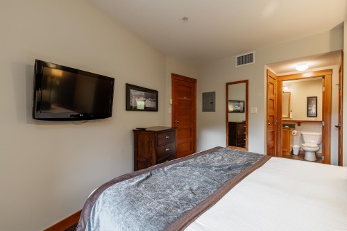 315B-2036 London Lane, Whistler, BC 