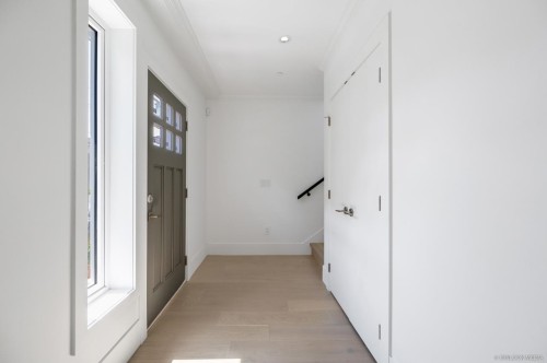 1421 27Th Avenue E, Vancouver, BC 