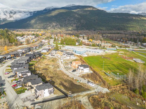 1013 Phare Crescent, Pemberton, BC 