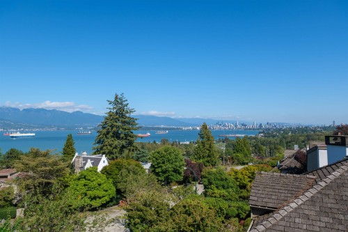 4650 2Nd Avenue W, Vancouver, BC 