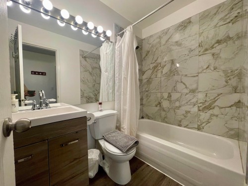 505-1010 Howe Street, Vancouver, BC 