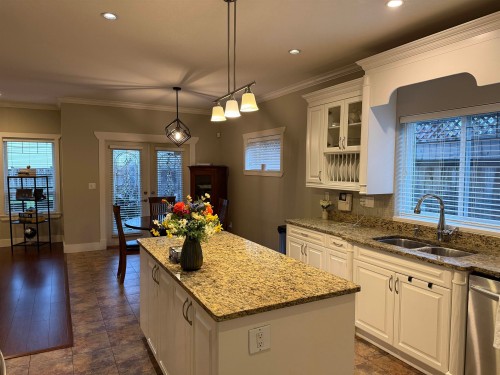 647 Ivy Avenue, Coquitlam, BC 