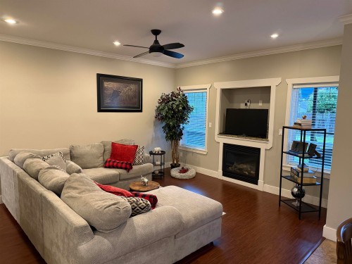 647 Ivy Avenue, Coquitlam, BC 