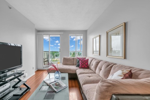 1007-3489 Ascot Place  Vancouver, BC V5R 6B6