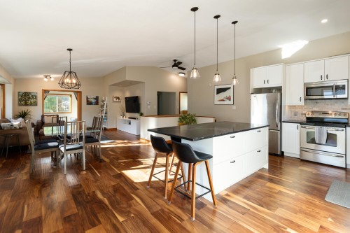 7386 Laurel Street, Pemberton, BC 