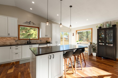 7386 Laurel Street, Pemberton, BC 