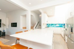 3241 2nd Avenue W Vancouver, BC V6K 1K9