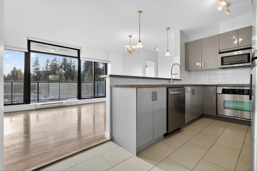 702-11 Royal Avenue E, New Westminster, BC 