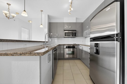 702-11 Royal Avenue E, New Westminster, BC 