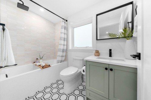 2528 Mcgill Street, Vancouver, BC 