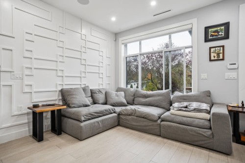 3045 East 59Th Avenue, Vancouver, BC 