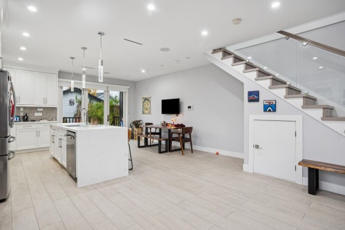 3045 East 59Th Avenue, Vancouver, BC 