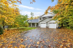 24445 104 Avenue  Maple Ridge, BC V2W 1J2