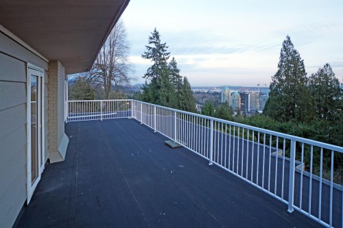 875 Esquimalt Avenue, West Vancouver, BC 