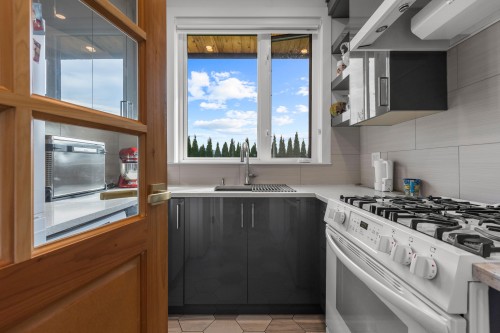 13540 Neaves Road, Maple Ridge, BC 