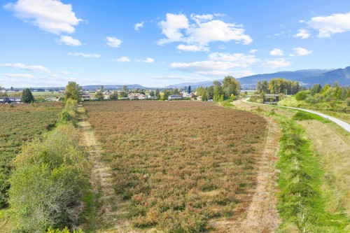 13540 Neaves Road, Maple Ridge, BC 