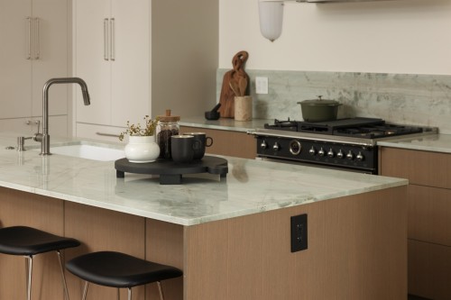 1-15 20Th Avenue W, Vancouver, BC 