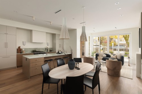 1-15 20Th Avenue W, Vancouver, BC 