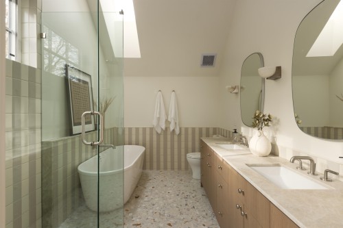 1-15 20Th Avenue W, Vancouver, BC 