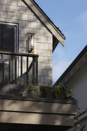 1-15 20Th Avenue W, Vancouver, BC 