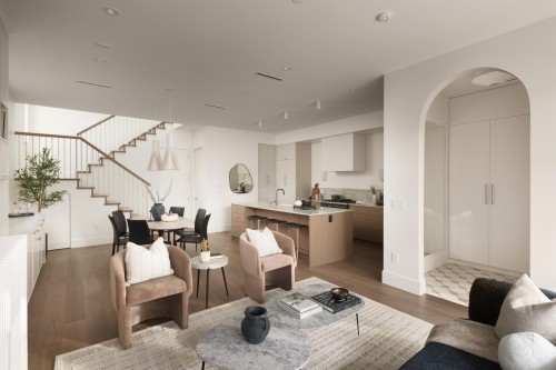 1-15 20Th Avenue W, Vancouver, BC 