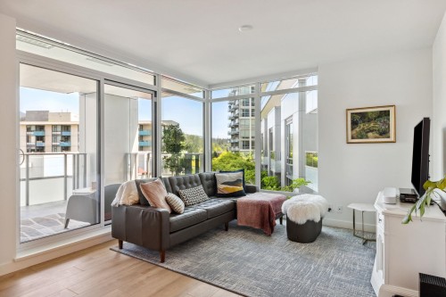 404-1500 Fern Street  North Vancouver, BC V7J 0E6