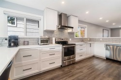 415 Alberta Street  New Westminster, BC V3L 3J6