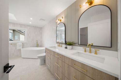 1 Cedarwood Court, Port Moody, BC 