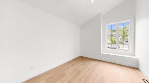 1 Cedarwood Court, Port Moody, BC 