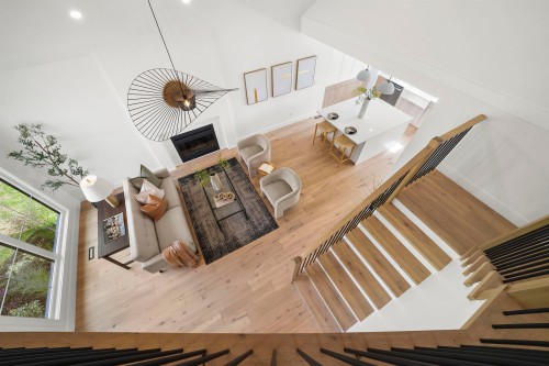 1 Cedarwood Court, Port Moody, BC 