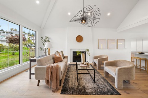 1 Cedarwood Court, Port Moody, BC 