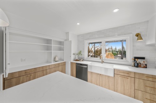 1 Cedarwood Court, Port Moody, BC 