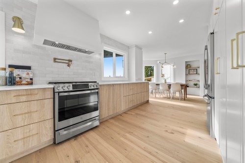 1 Cedarwood Court, Port Moody, BC 