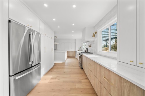 1 Cedarwood Court, Port Moody, BC 