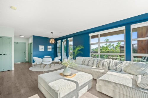 202-3602 Aldercrest Drive, North Vancouver, BC 