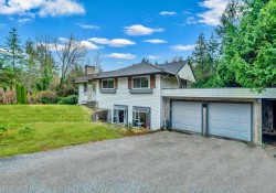 4380 Woodcrest Road  West Vancouver, BC V7S 2W1