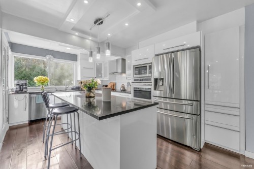 4380 Woodcrest Road, West Vancouver, BC 