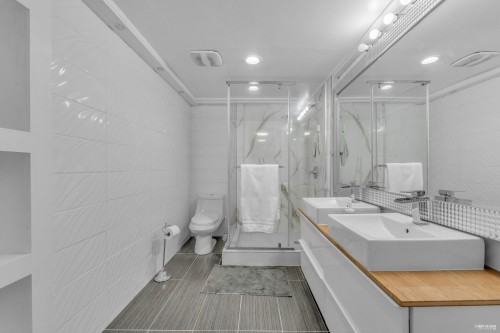 4380 Woodcrest Road, West Vancouver, BC 